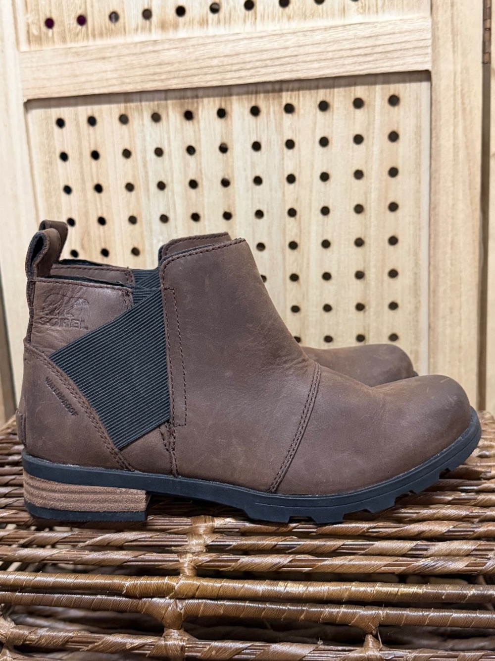 SOREL Emelie Chelsea Waterproof Leather Boots Brown Women's 7